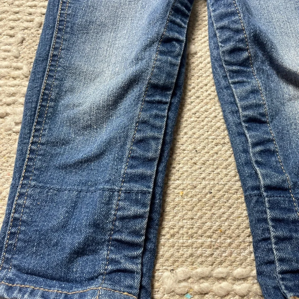 OshKosh B'Gosh Baby Denim Overalls Small Daisy Detail Medium Wash 24 Months
